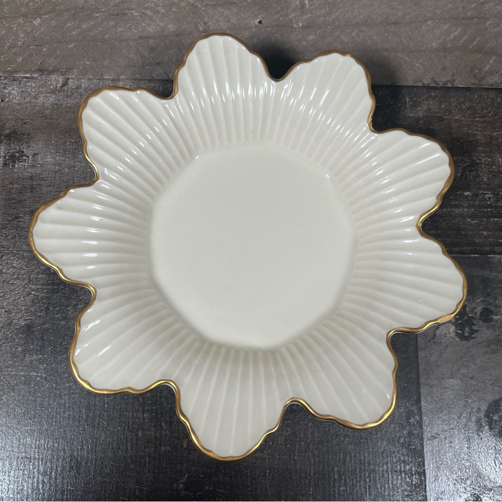Lenox Meridian Porcelain Gold Trim Flower Trinket Candy Dish Approx 7.5”